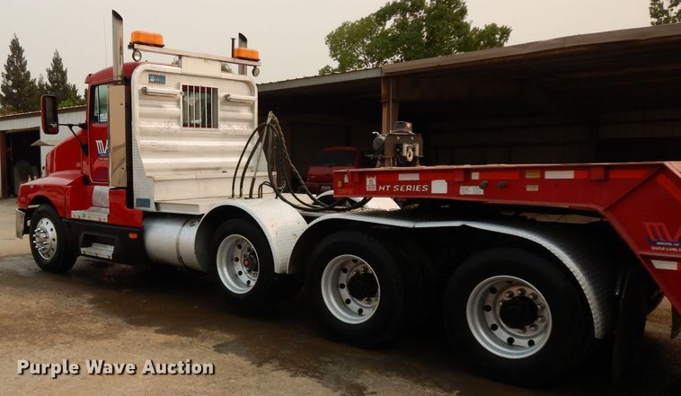 image for item DJ6516 1994 Kenworth  semi truck