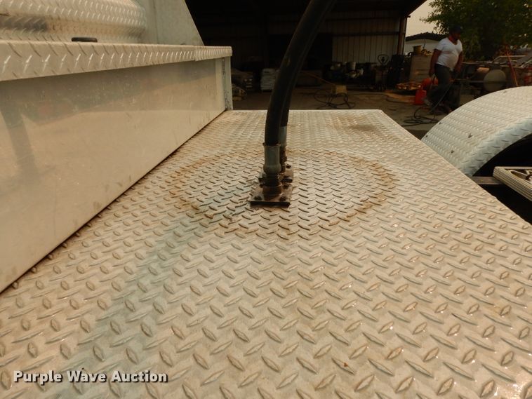 image for item DJ6516 1994 Kenworth  semi truck