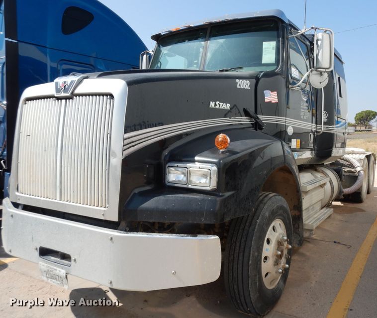 image for item DJ6534 2015 Western Star 4900A  semi truck