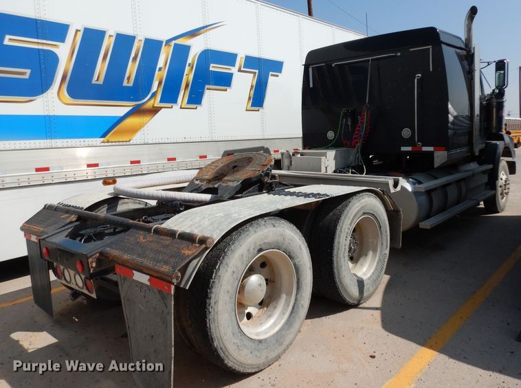 image for item DJ6534 2015 Western Star 4900A  semi truck