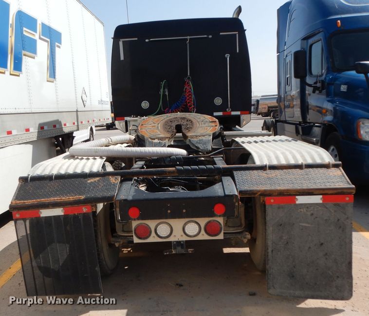 image for item DJ6534 2015 Western Star 4900A  semi truck