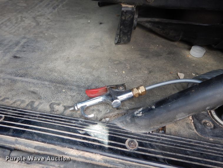 image for item DJ6534 2015 Western Star 4900A  semi truck