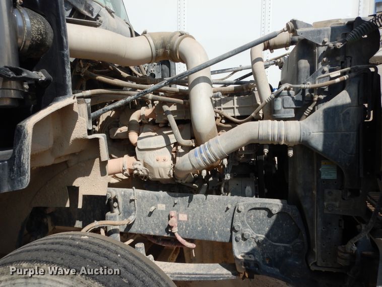 image for item DJ6534 2015 Western Star 4900A  semi truck