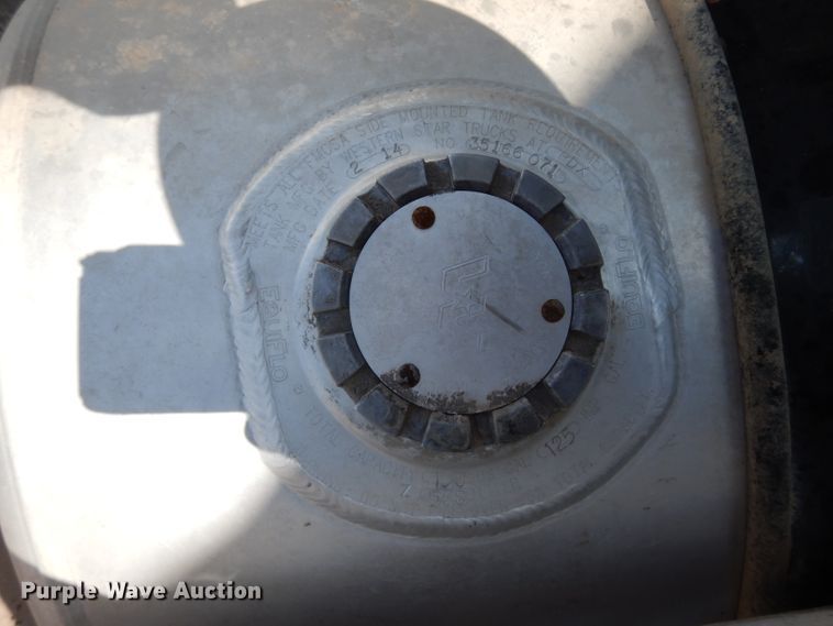 image for item DJ6534 2015 Western Star 4900A  semi truck