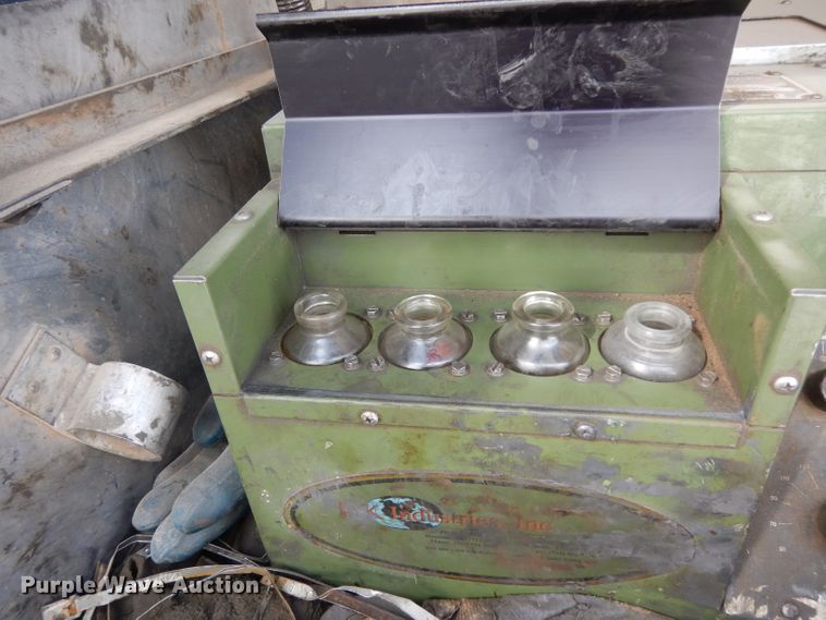 image for item DJ6534 2015 Western Star 4900A  semi truck