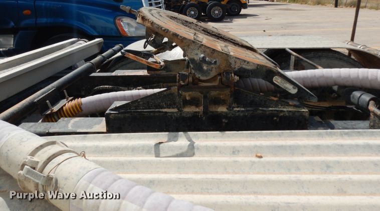 image for item DJ6534 2015 Western Star 4900A  semi truck