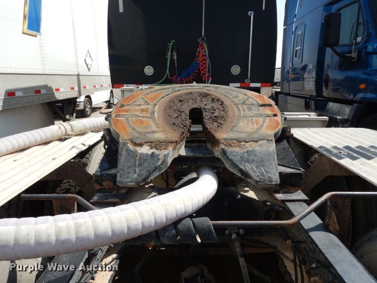 image for item DJ6534 2015 Western Star 4900A  semi truck