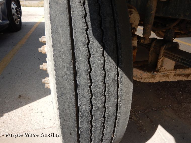 image for item DJ6534 2015 Western Star 4900A  semi truck