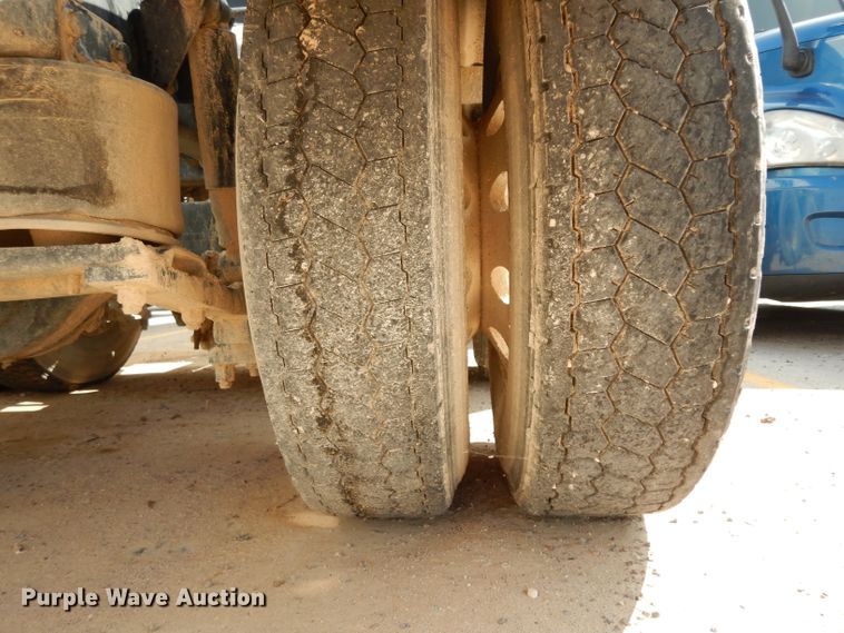 image for item DJ6534 2015 Western Star 4900A  semi truck