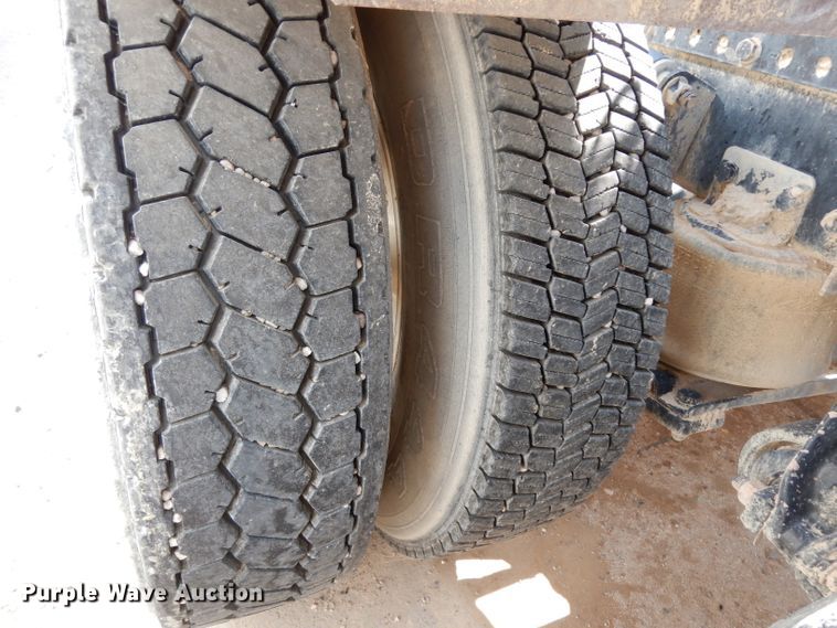 image for item DJ6534 2015 Western Star 4900A  semi truck