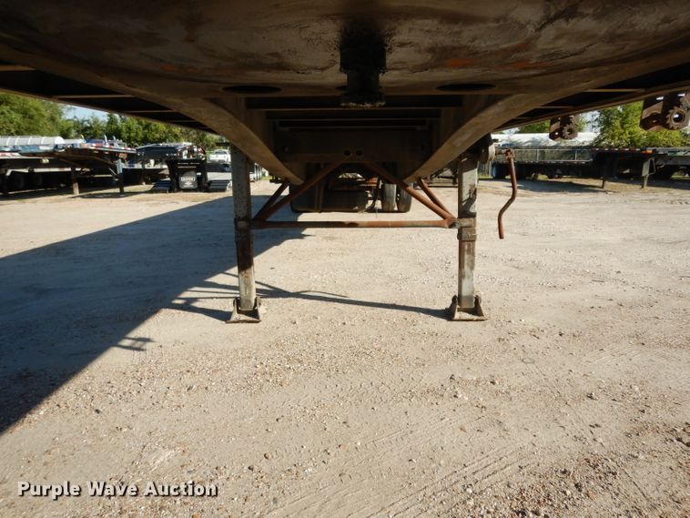 image for item DJ6599 2006 Reinke flatbed trailer