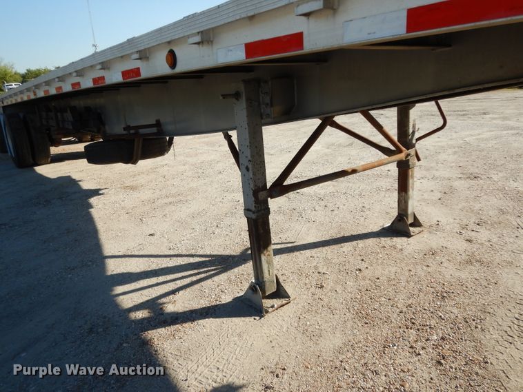 image for item DJ6599 2006 Reinke flatbed trailer