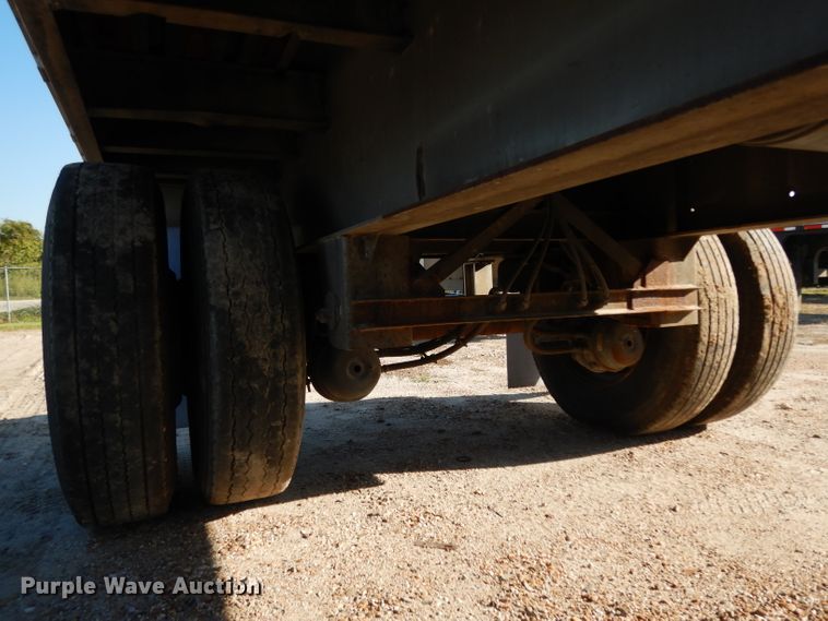image for item DJ6599 2006 Reinke flatbed trailer