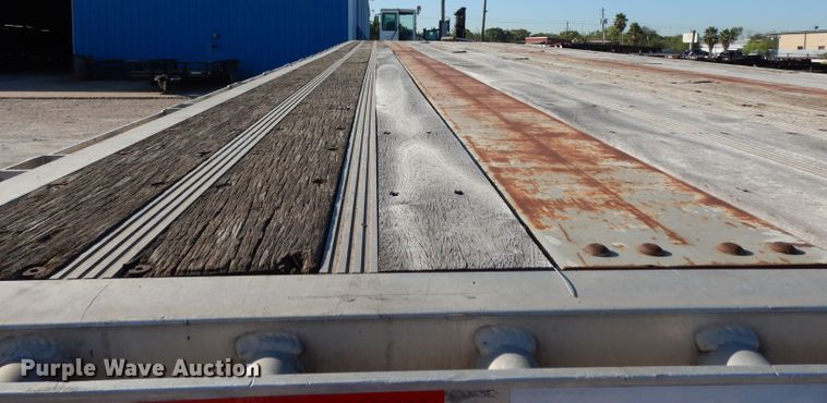 image for item DJ6599 2006 Reinke flatbed trailer