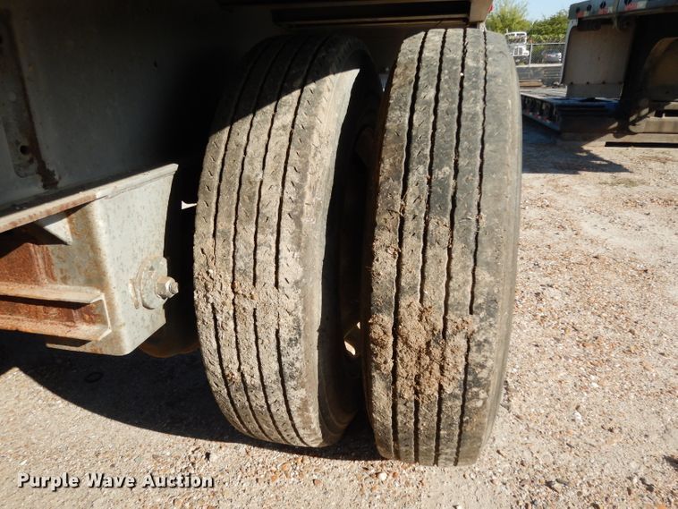 image for item DJ6599 2006 Reinke flatbed trailer