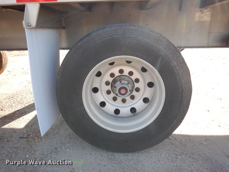 image for item DJ6599 2006 Reinke flatbed trailer