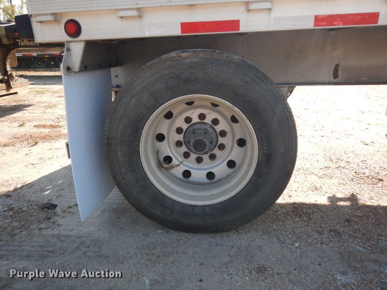 image for item DJ6599 2006 Reinke flatbed trailer