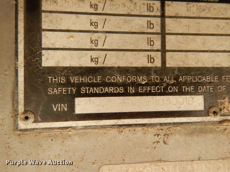 image for item DJ6599 2006 Reinke flatbed trailer