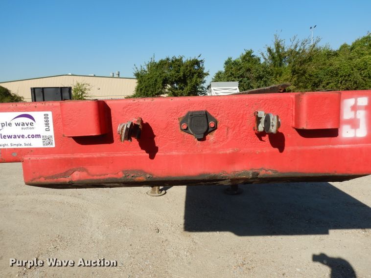 image for item DJ6600 2004 Transcraft flatbed trailer