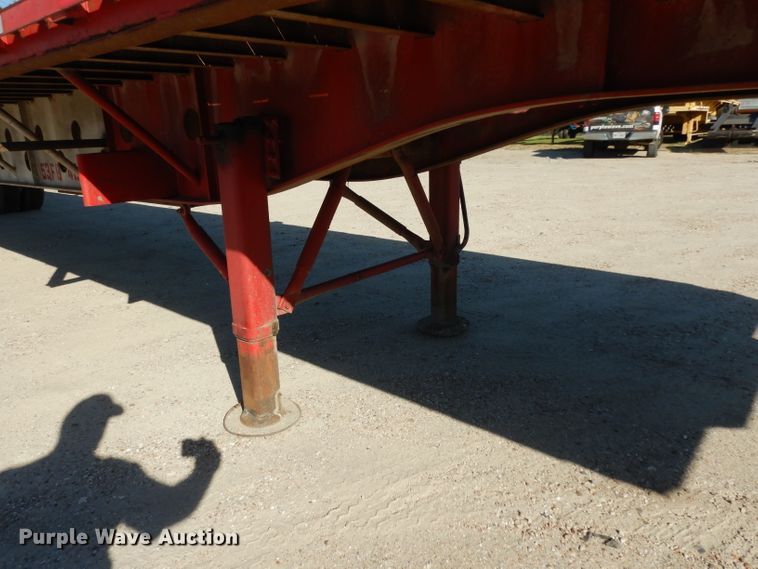 image for item DJ6600 2004 Transcraft flatbed trailer