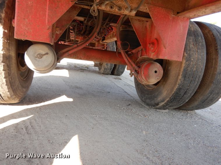 image for item DJ6600 2004 Transcraft flatbed trailer