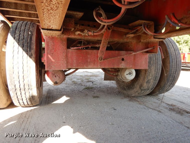 image for item DJ6600 2004 Transcraft flatbed trailer