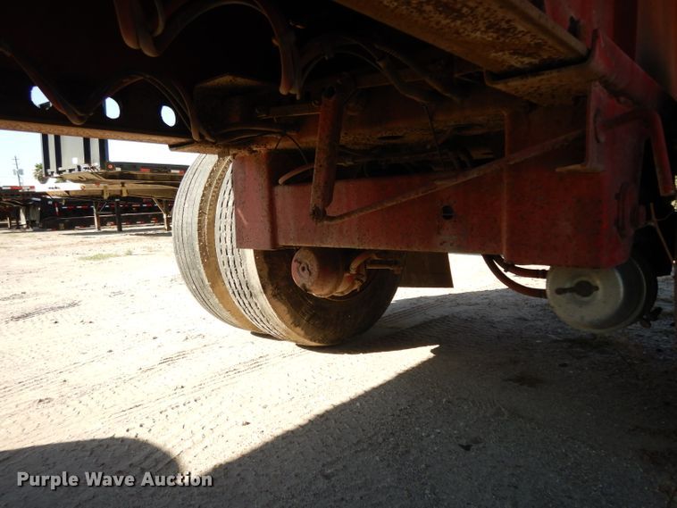 image for item DJ6600 2004 Transcraft flatbed trailer