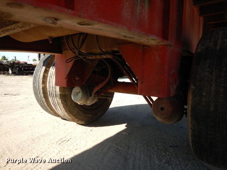 image for item DJ6600 2004 Transcraft flatbed trailer