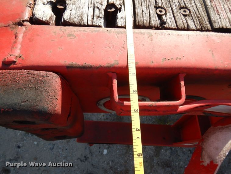 image for item DJ6600 2004 Transcraft flatbed trailer