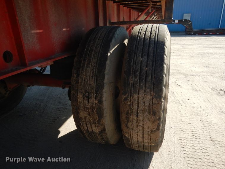 image for item DJ6600 2004 Transcraft flatbed trailer