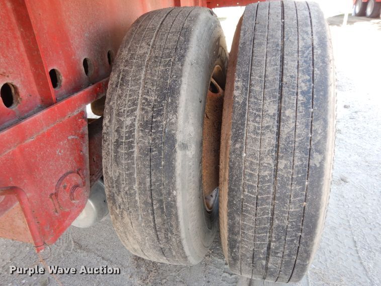 image for item DJ6600 2004 Transcraft flatbed trailer