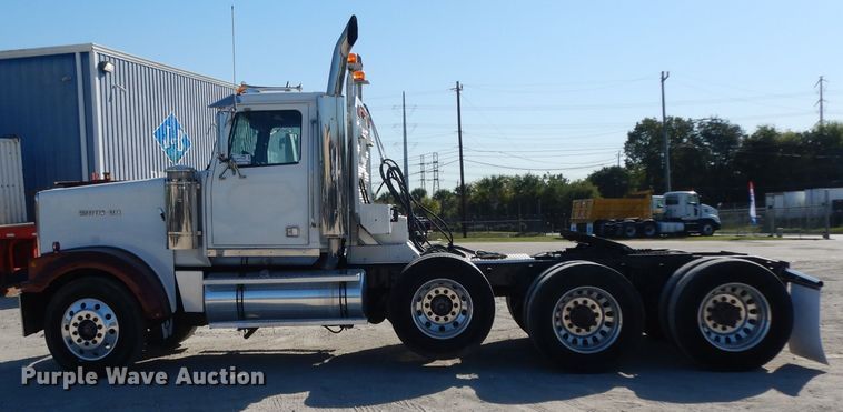 image for item DJ6601 1998 Western Star 4900  semi truck
