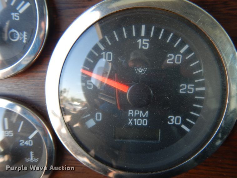 image for item DJ6601 1998 Western Star 4900  semi truck