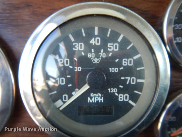 image for item DJ6601 1998 Western Star 4900  semi truck