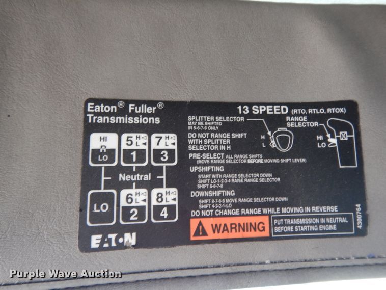 image for item DJ6601 1998 Western Star 4900  semi truck