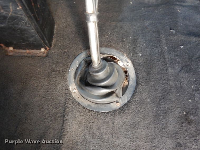 image for item DJ6601 1998 Western Star 4900  semi truck