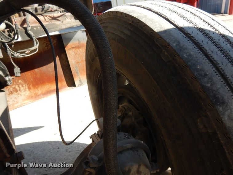 image for item DJ6601 1998 Western Star 4900  semi truck