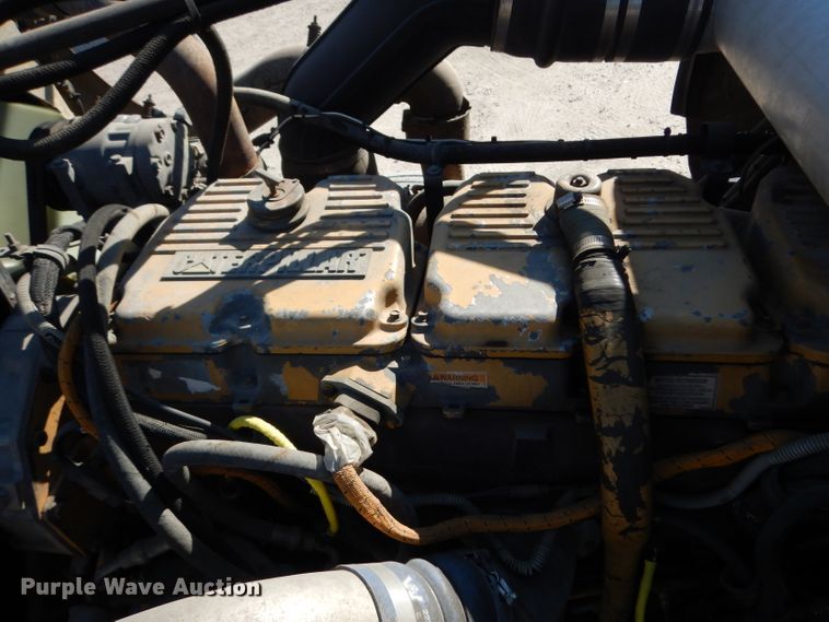 image for item DJ6601 1998 Western Star 4900  semi truck