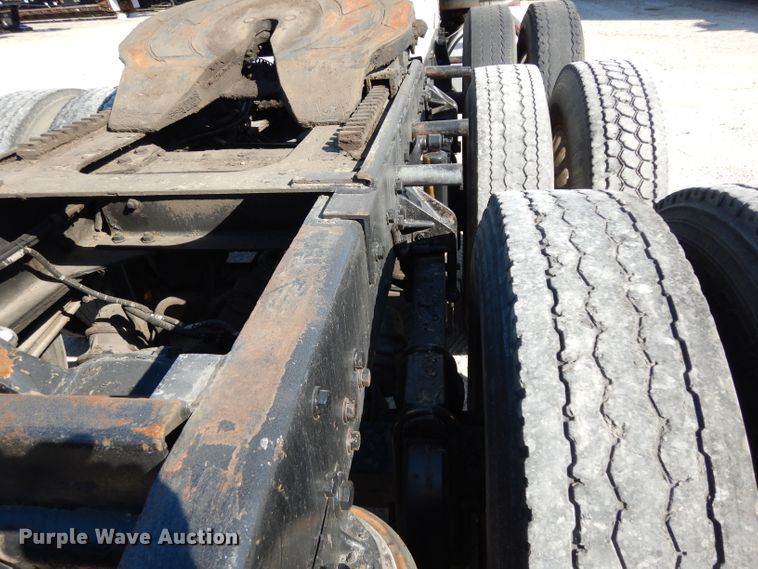 image for item DJ6601 1998 Western Star 4900  semi truck