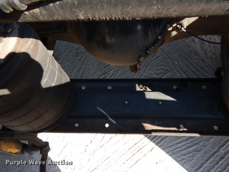 image for item DJ6601 1998 Western Star 4900  semi truck