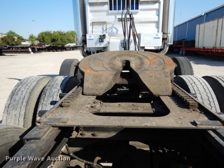 image for item DJ6601 1998 Western Star 4900  semi truck