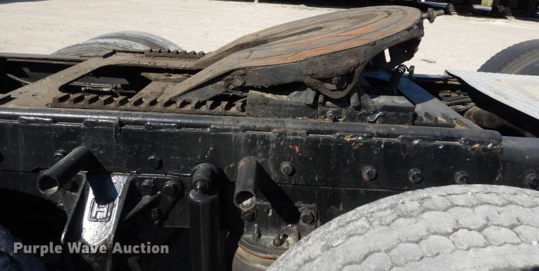 image for item DJ6601 1998 Western Star 4900  semi truck