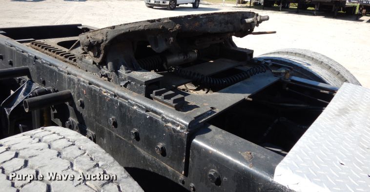 image for item DJ6601 1998 Western Star 4900  semi truck