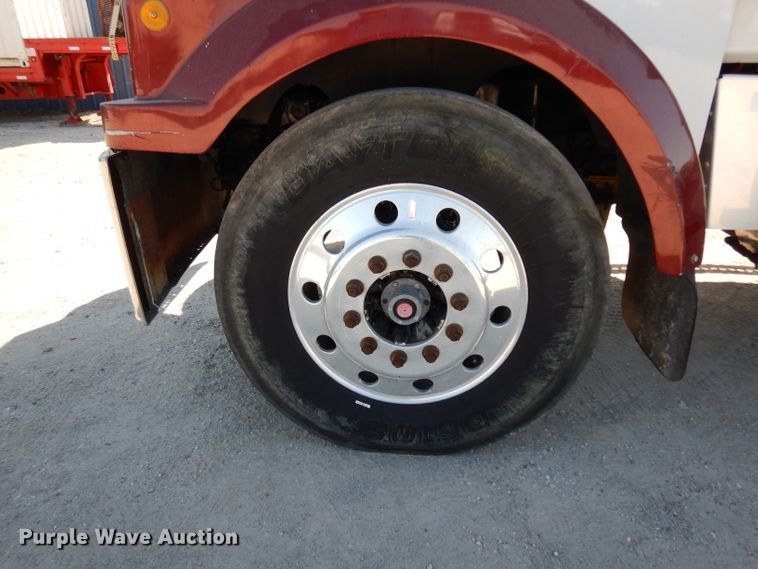 image for item DJ6601 1998 Western Star 4900  semi truck