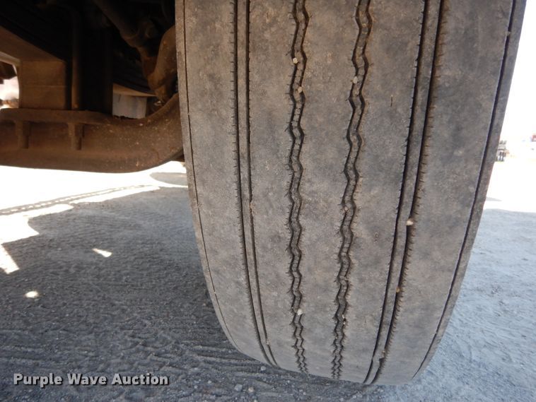 image for item DJ6601 1998 Western Star 4900  semi truck