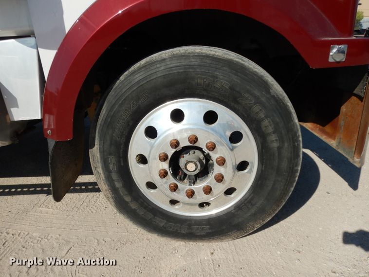 image for item DJ6601 1998 Western Star 4900  semi truck