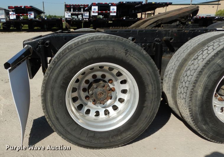 image for item DJ6601 1998 Western Star 4900  semi truck