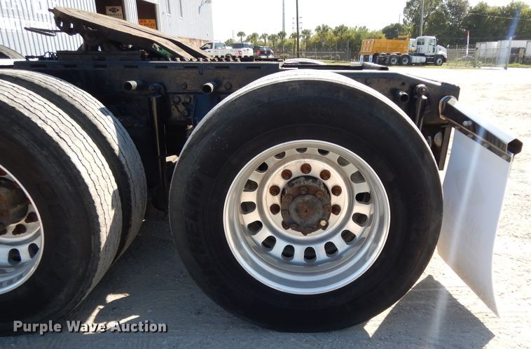 image for item DJ6601 1998 Western Star 4900  semi truck