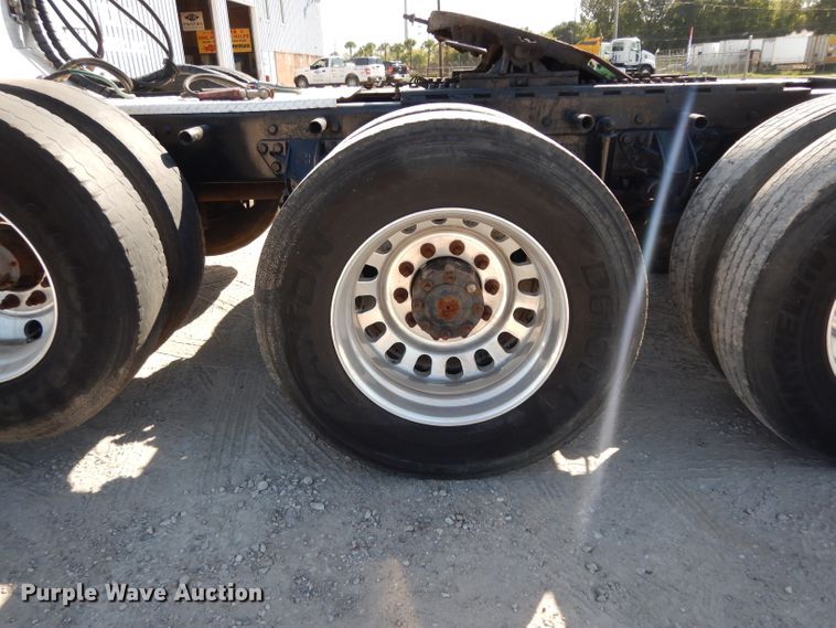 image for item DJ6601 1998 Western Star 4900  semi truck