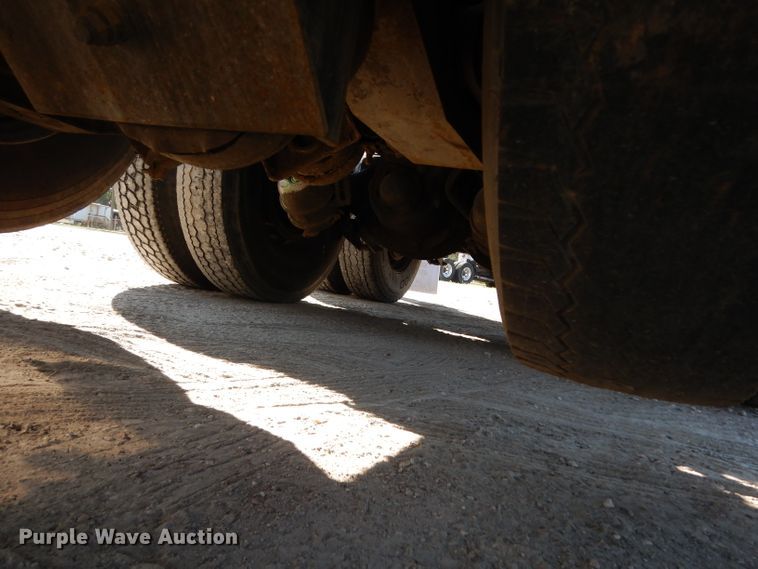 image for item DJ6601 1998 Western Star 4900  semi truck